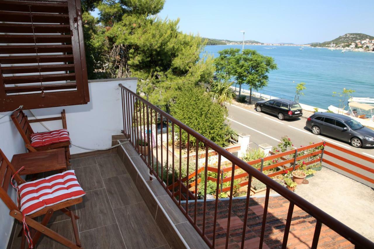 Seaside Apartment Tisno Exteriör bild