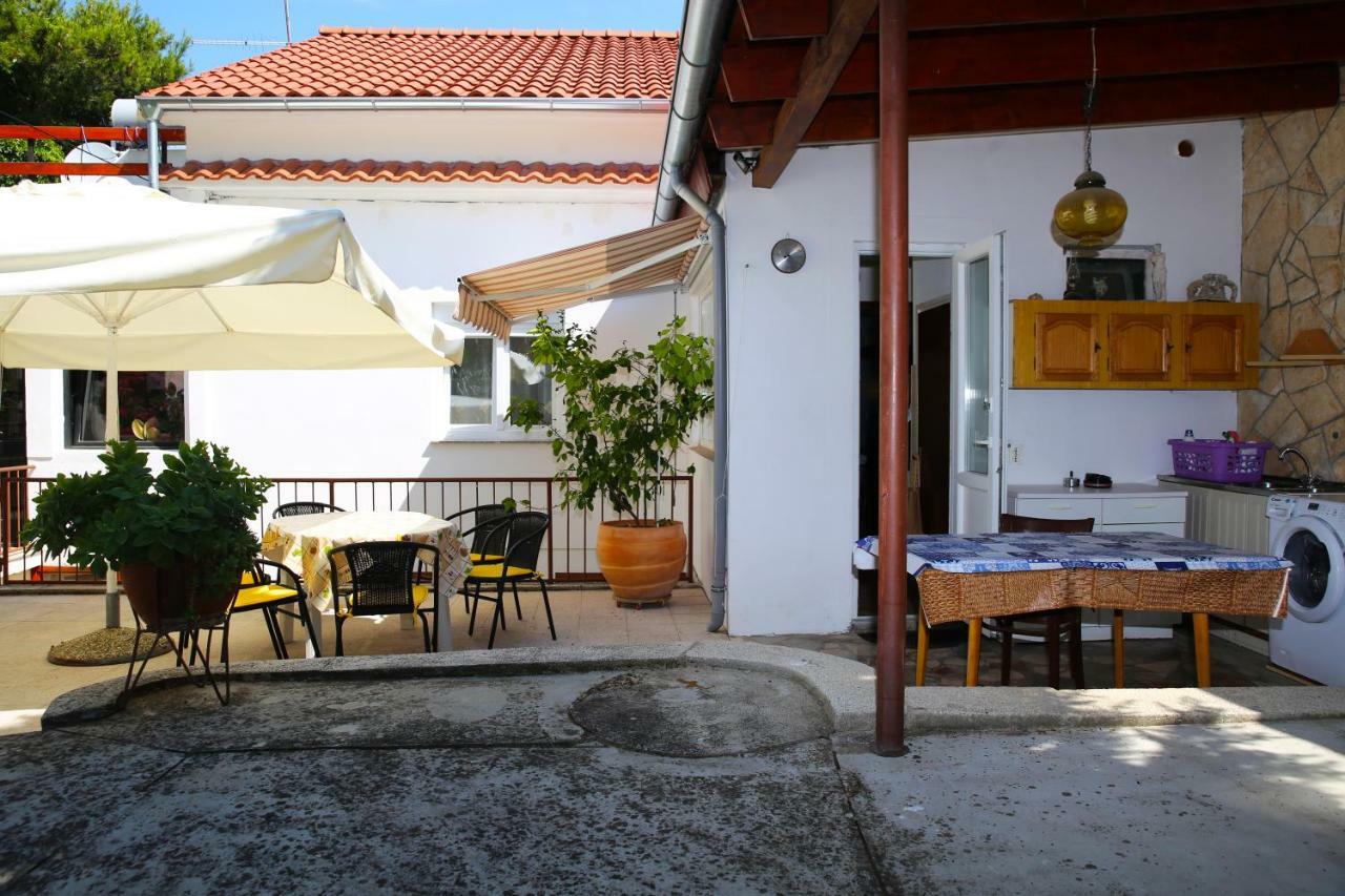 Seaside Apartment Tisno Exteriör bild